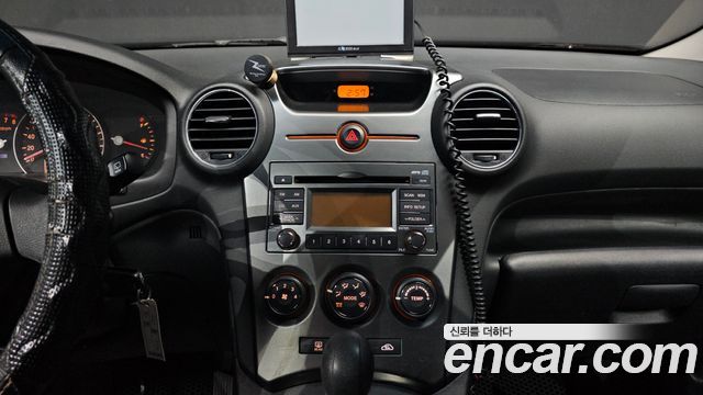 Kia Carens 2013 — photo 14