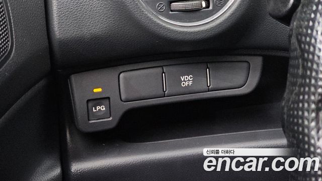 Kia Carens 2013 — photo 15
