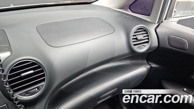 Kia Carens 2013 — photo 18