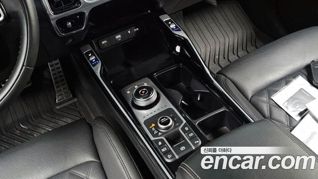 Kia Sorento 2023 — photo 9