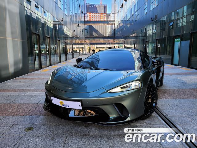 McLaren GT