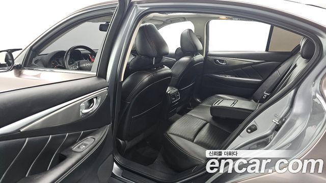 Infiniti Q50 2018 — photo 12