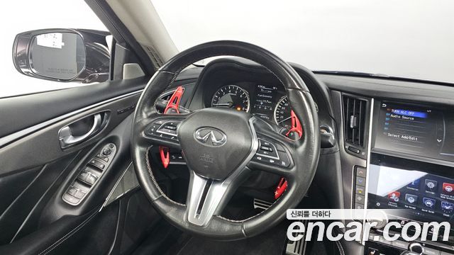 Infiniti Q50 2018 — photo 13