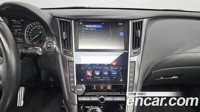 Infiniti Q50 2018 — photo 14