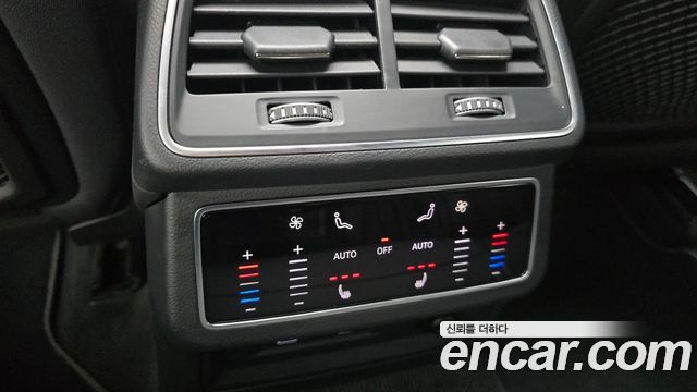 Audi A7 2021 — photo 18