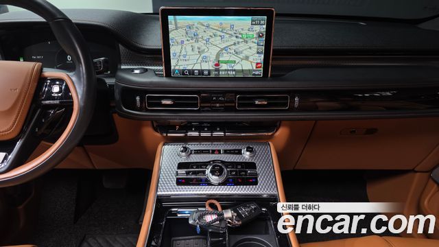 Lincoln Aviator 2021 — photo 16