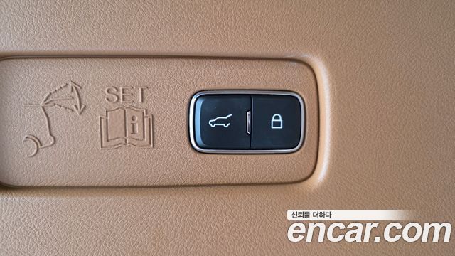 Lincoln Aviator 2021 — photo 20