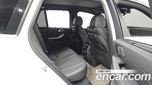 BMW X5 2022 — photo 12