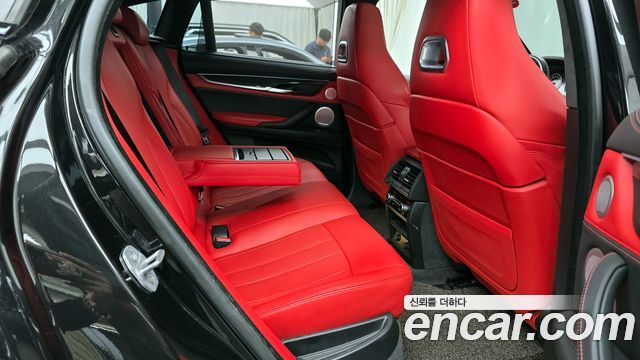 BMW X6M 2018 — photo 12