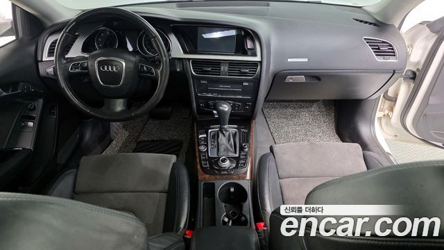 Audi A5 2010 — photo 7