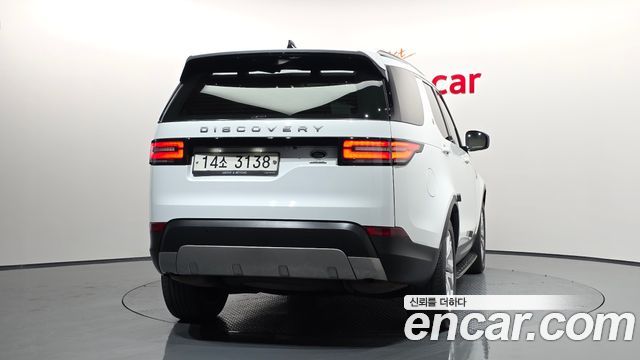 Land Rover Discovery 2017 — photo 4