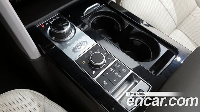 Land Rover Discovery 2017 — photo 9