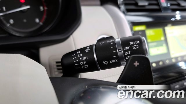 Land Rover Discovery 2017 — photo 14