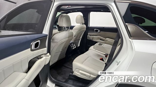 Kia Sorento 2022 — photo 11