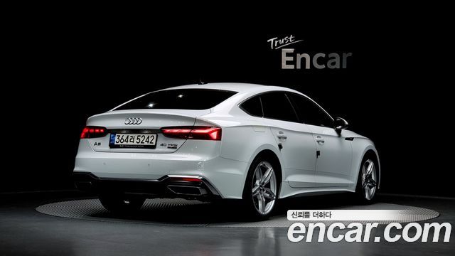 Audi A5 2021 — photo 2