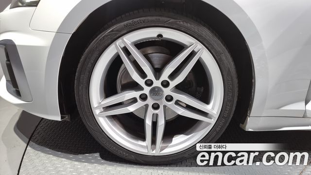 Audi A5 2021 — photo 5