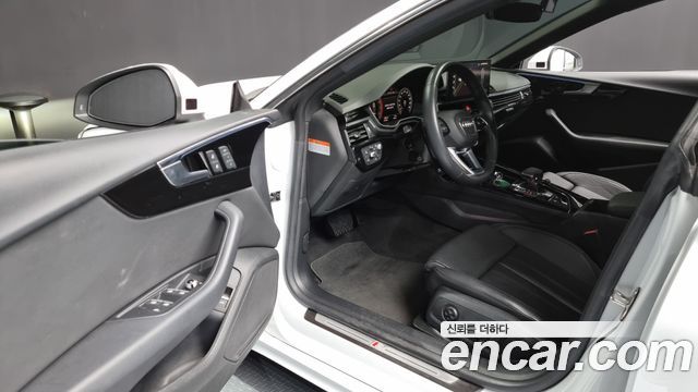 Audi A5 2021 — photo 10
