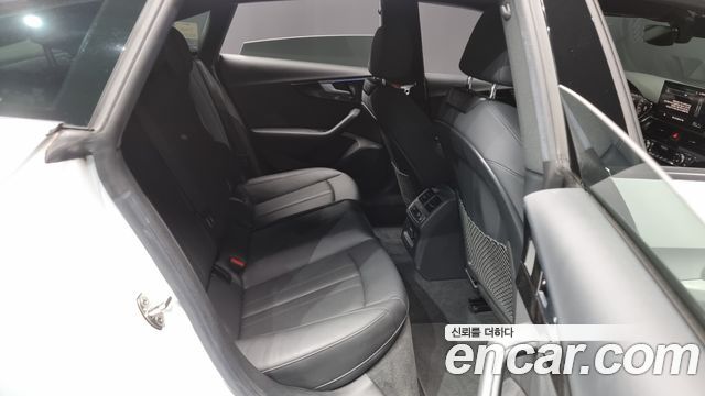 Audi A5 2021 — photo 12