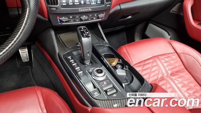 Maserati Levante 2019 — photo 9