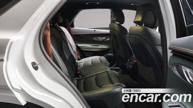 Genesis GV70 2024 — photo 12