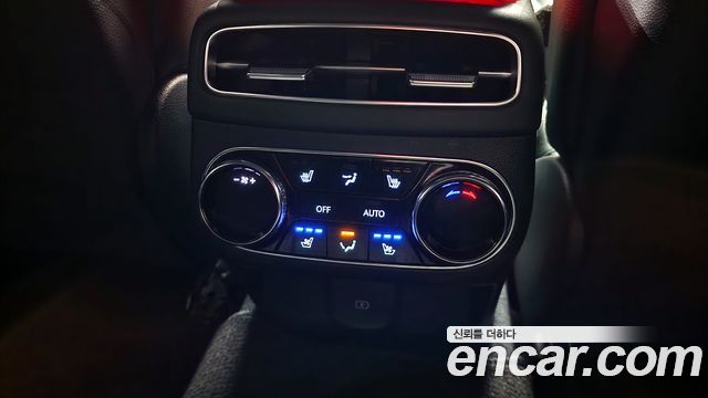 Genesis GV70 2024 — photo 18