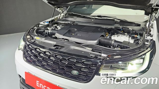 Land Rover Discovery 2022 — photo 6
