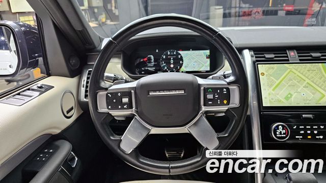 Land Rover Discovery 2022 — photo 13