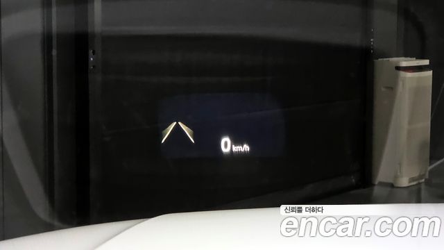 Land Rover Discovery 2022 — photo 16