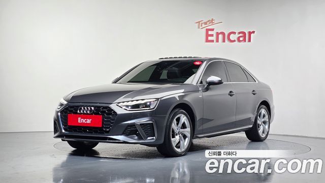 Audi A4 2022 — photo 1