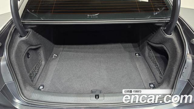 Audi A4 2022 — photo 20