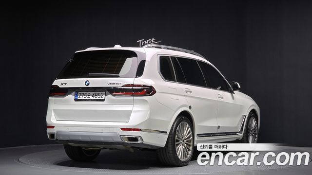 BMW X7 2025 — photo 2