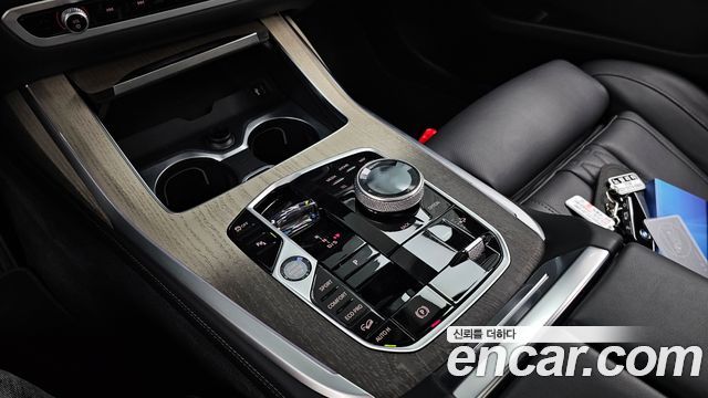 BMW X7 2025 — photo 9