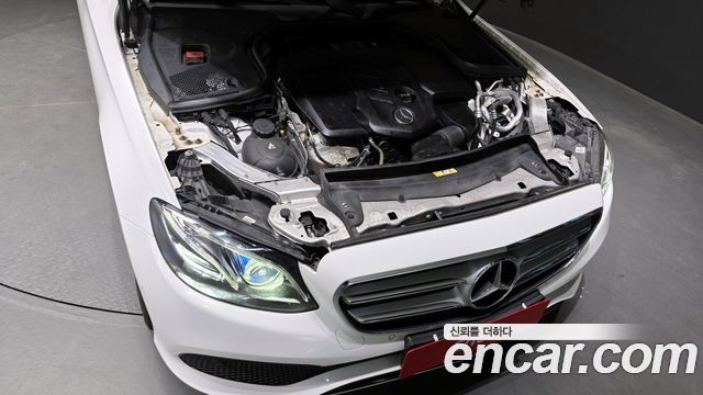 Mercedes-Benz E-Class 2018 — photo 6