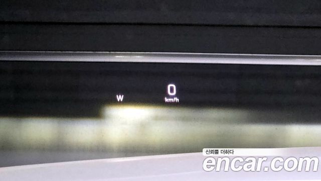 Mercedes-Benz E-Class 2018 — photo 15