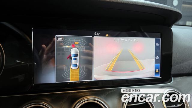 Mercedes-Benz E-Class 2018 — photo 16