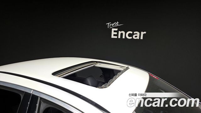 Mercedes-Benz E-Class 2018 — photo 19