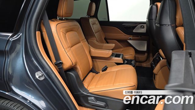 Lincoln Aviator 2022 — photo 12
