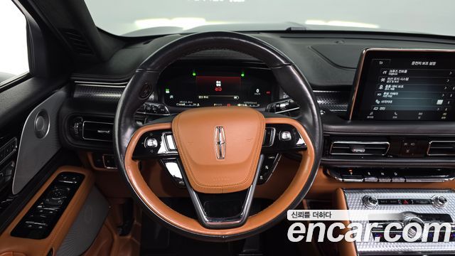 Lincoln Aviator 2022 — photo 13