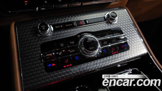 Lincoln Aviator 2022 — photo 17