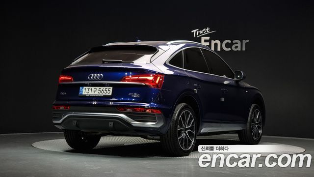 Audi Q5 2022 — photo 2