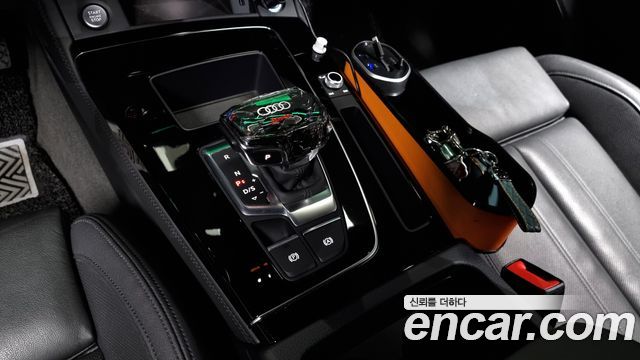 Audi Q5 2022 — photo 9