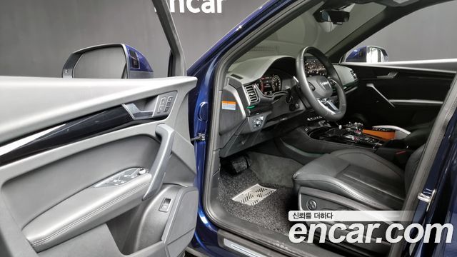 Audi Q5 2022 — photo 10