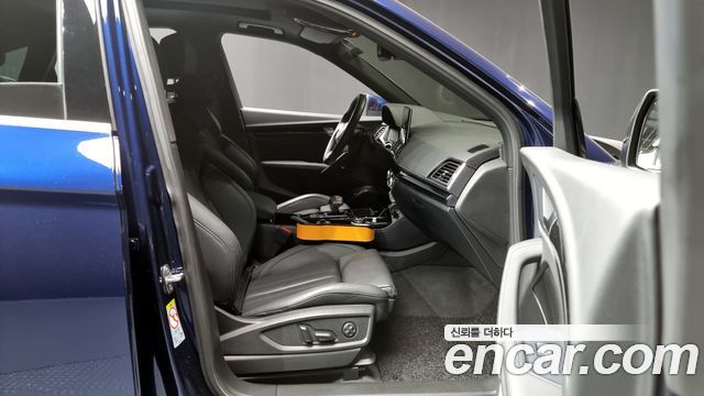 Audi Q5 2022 — photo 11