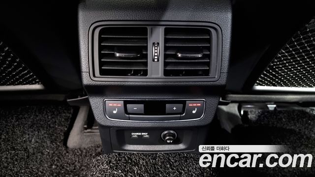 Audi Q5 2022 — photo 18