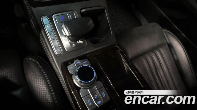 Genesis G90 2019 — photo 9