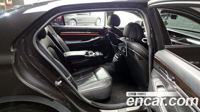 Genesis G90 2019 — photo 12