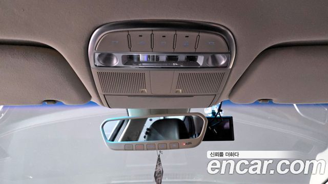 Genesis G90 2019 — photo 18