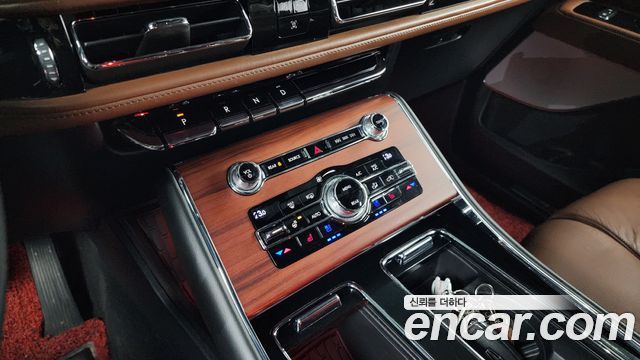 Lincoln Aviator 2020 — photo 9