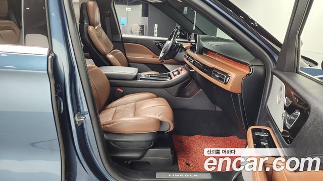 Lincoln Aviator 2020 — photo 11