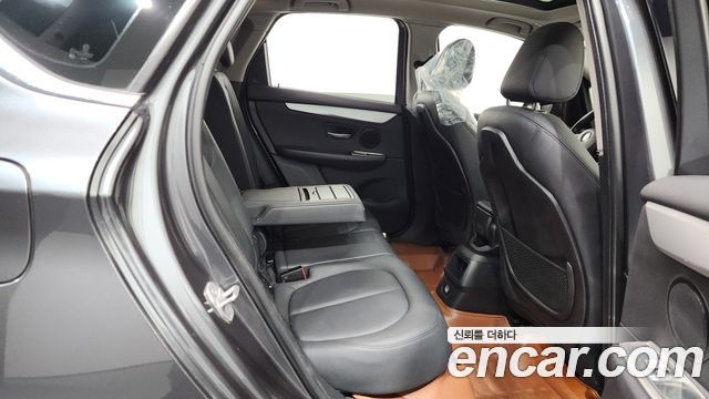 BMW 2-Series 2015 — photo 12